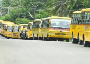 പൊതുവിദ്യാലയങ്ങൾക്കും സ്വന്തമായി ബസുകൾ; കേരളത്തിൽ സ്‌കൂൾ ബസുകളുടെ എണ്ണം കാൽലക്ഷത്തിലേക്ക്