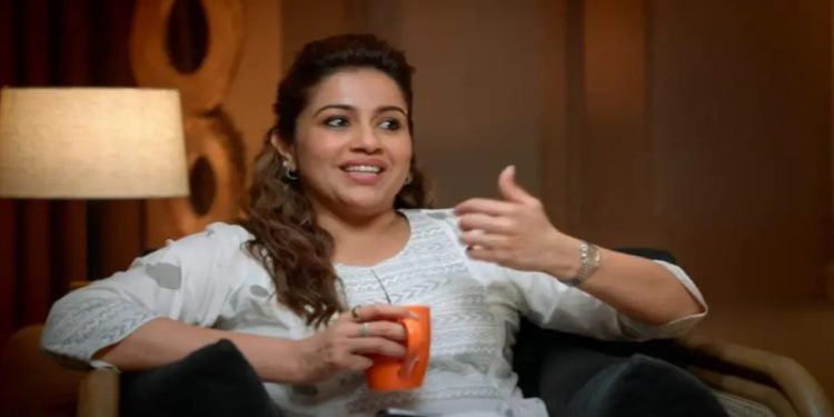 ‘സംഗീതരംഗത്തെ പ്രശസ്തൻ ‘ക്ഷണിച്ചു’, നമുക്കെല്ലാം അറിയുന്ന ഒരു നടൻ ഷർട്ടിടാത്ത ചിത്രം അയച്ചുതന്നു’