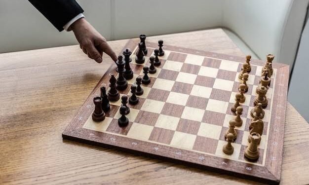 How to play chess, Any guess ?