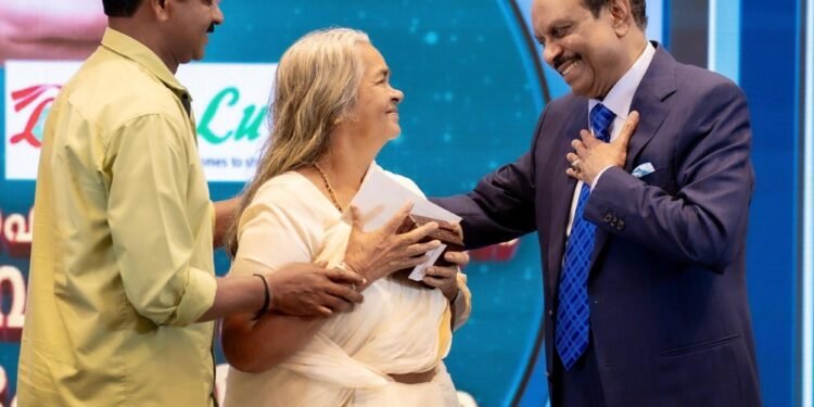ഭവനരഹിതരായ പത്ത് കുടുംബങ്ങൾക്ക് വീട് യാഥാർത്ഥ്യമാക്കി എം.എ യൂസഫലി