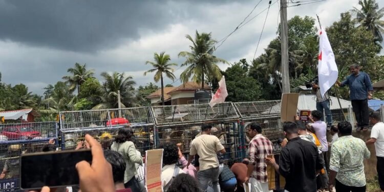 ഡി.ഐഡി.ഐ.എഫ്.ഐ. മാര്ച്ചില് സംഘര്ഷം.