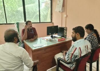 പോത്തൻകോട് ബ്ലോക്ക് പഞ്ചായത്ത് സെക്രട്ടറിയുടെ ഓഫീസ് ഉപരോധിച്ച് എൽഡിഎഫ്