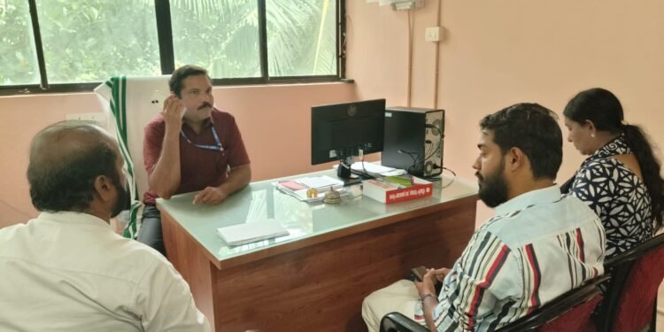 പോത്തൻകോട് ബ്ലോക്ക് പഞ്ചായത്ത് സെക്രട്ടറിയുടെ ഓഫീസ് ഉപരോധിച്ച് എൽഡിഎഫ്